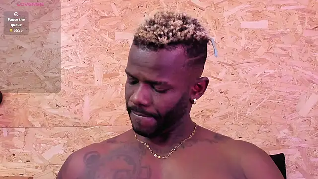 santiblack7 online show from December 5, 2:32 am