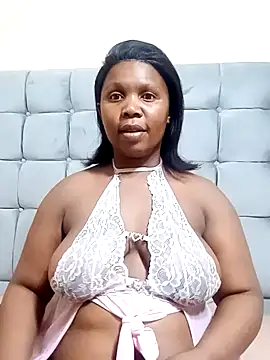 Snapshot of curveAss222 chatting on October 30, 4:04 pm curveAss222 online show from October 30, 4:04 pm