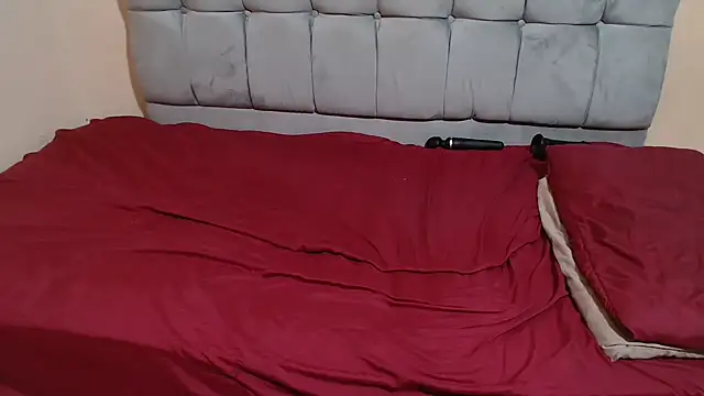 Snapshot of curveAss222 chatting on November 3, 10:35 pm curveAss222 online show from November 3, 10:35 pm