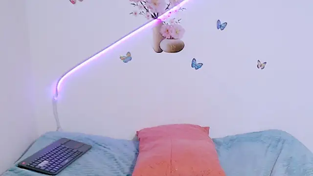 angelyxs online show from October 21, 8:19 pm