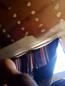 Snapshot of lucho2328 chatting on November 14, 10:35 pm lucho2328 online show from November 14, 10:35 pm