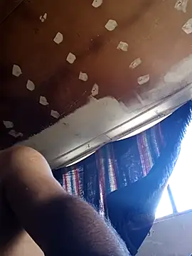 Snapshot of lucho2328 chatting on November 13, 9:51 pm lucho2328 online show from November 13, 9:51 pm