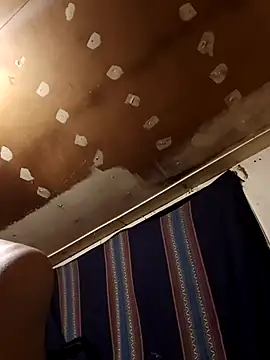 Snapshot of lucho2328 chatting on October 18, 1:51 am lucho2328 online show from October 18, 1:51 am