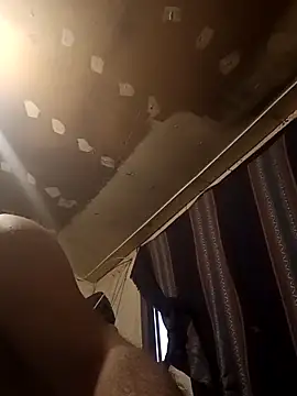 Snapshot of lucho2328 chatting on November 1, 11:31 pm lucho2328 online show from November 1, 11:31 pm