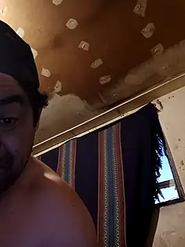 Snapshot of lucho2328 chatting on September 18, 10:57 pm lucho2328 online show from September 18, 10:57 pm