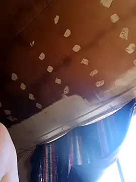 Snapshot of lucho2328 chatting on November 15, 10:25 pm lucho2328 online show from November 15, 10:25 pm