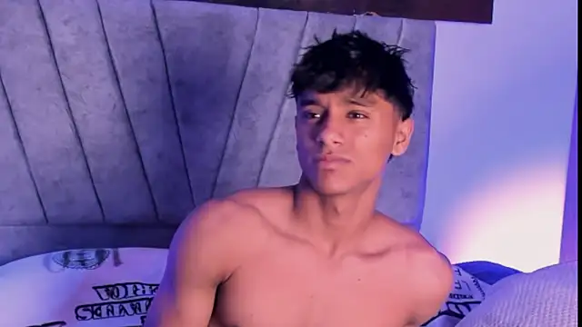 ZYZZ1312 online show from October 22, 3:55 pm