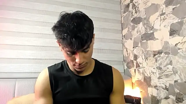 Snapshot of ZYZZ1312 chatting on February 14, 4:45 am ZYZZ1312 online show from February 14, 4:45 am