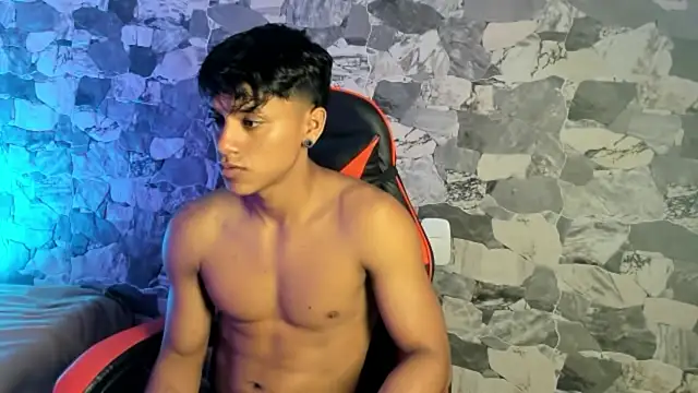 ZYZZ1312 online show from May 23, 4:11 am