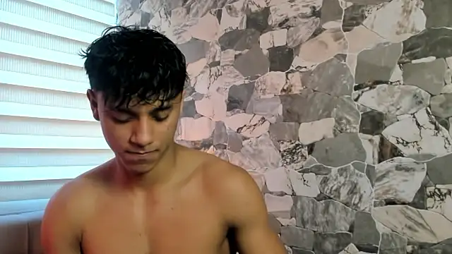 Snapshot of ZYZZ1312 chatting on February 23, 7:03 pm ZYZZ1312 online show from February 23, 7:03 pm