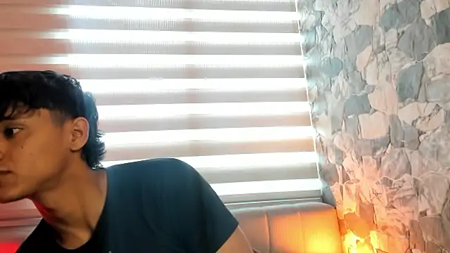 ZYZZ1312 online show from March 4, 6:59 pm