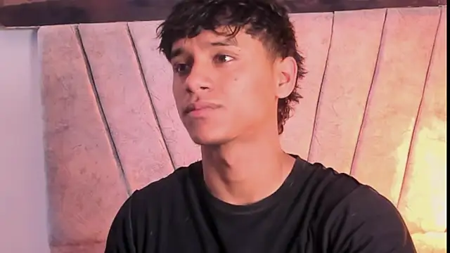 Snapshot of ZYZZ1312 chatting on January 10, 5:30 pm ZYZZ1312 online show from January 10, 5:30 pm