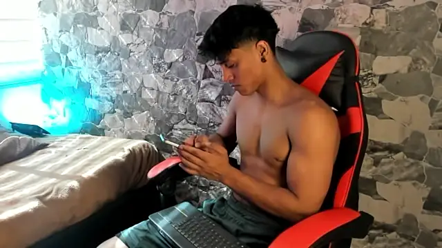 ZYZZ1312 online show from May 26, 7:56 pm
