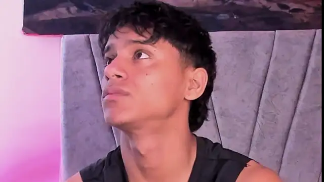 Snapshot of ZYZZ1312 chatting on January 8, 6:14 pm ZYZZ1312 online show from January 8, 6:14 pm