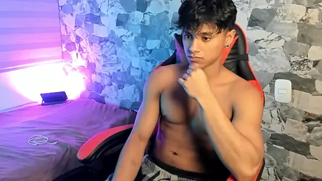 ZYZZ1312 online show from April 4, 4:08 am