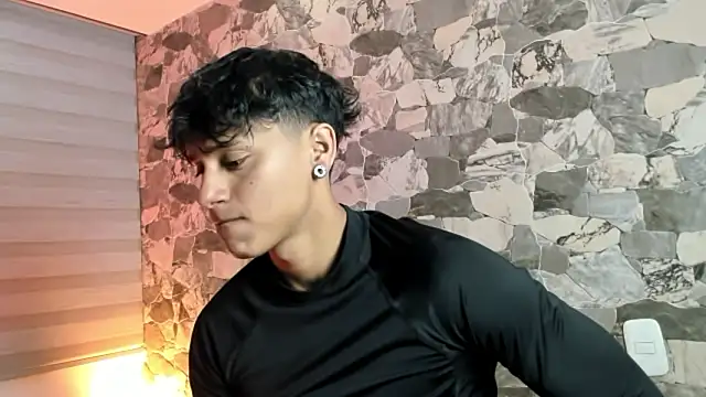 ZYZZ1312 online show from March 17, 3:20 am