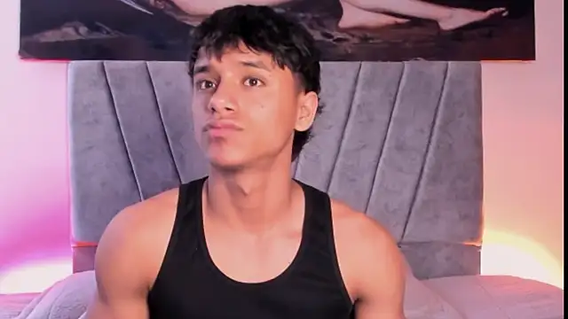 Snapshot of ZYZZ1312 chatting on January 5, 5:27 pm ZYZZ1312 online show from January 5, 5:27 pm