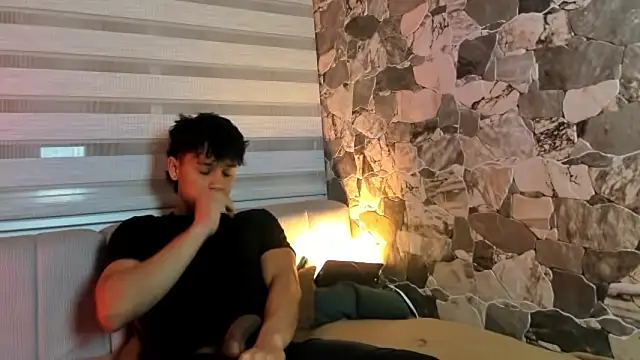 Snapshot of ZYZZ1312 chatting on March 4, 5:59 am ZYZZ1312 online show from March 4, 5:59 am