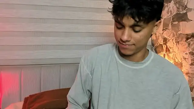 Snapshot of ZYZZ1312 chatting on February 17, 3:48 am ZYZZ1312 online show from February 17, 3:48 am