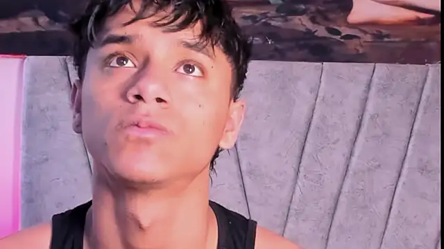 Snapshot of ZYZZ1312 chatting on January 6, 4:33 pm ZYZZ1312 online show from January 6, 4:33 pm