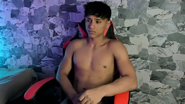 ZYZZ1312 online show from May 2, 4:18 am