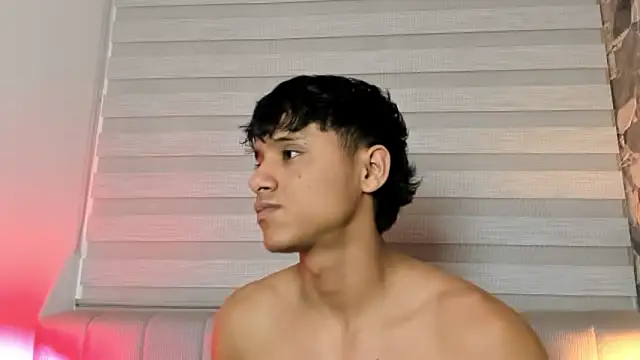 Snapshot of ZYZZ1312 chatting on February 13, 6:24 am ZYZZ1312 online show from February 13, 6:24 am