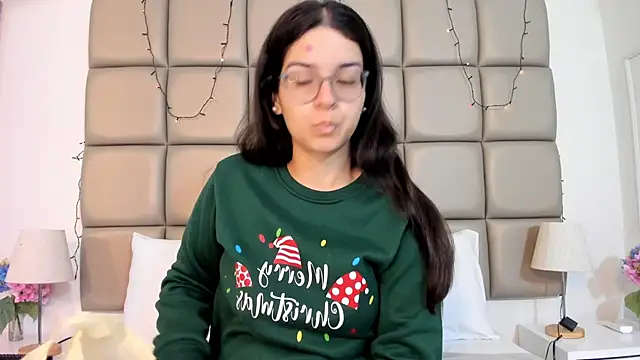 MiaMillers1 online show from December 16, 11:14 am