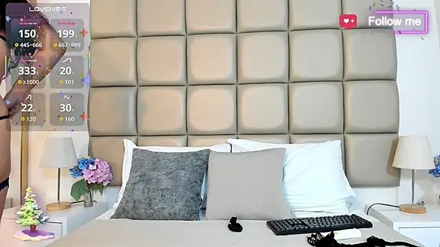 MiaMillers1 online show from December 2, 11:23 am