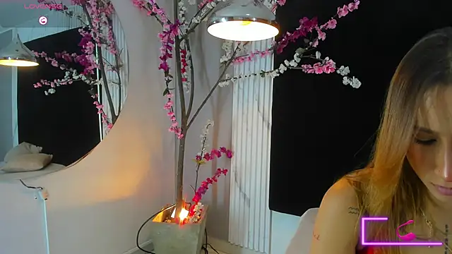 MONIK FOX CR online show from November 7, 7:40 pm