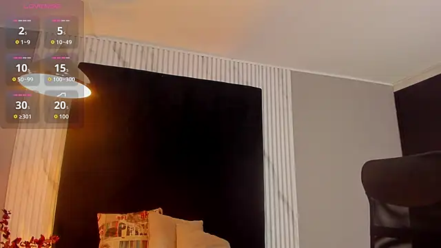 MONIK FOX CR online show from October 18, 7:38 pm