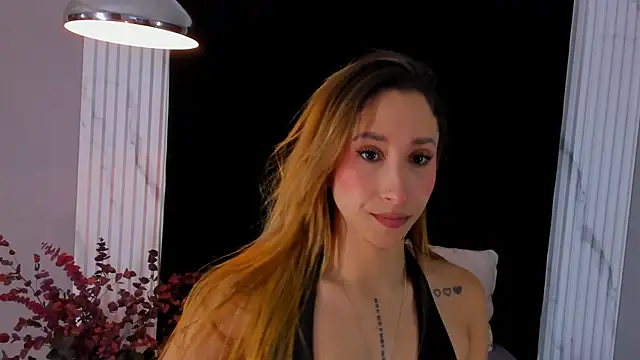 MONIK FOX CR online show from October 3, 8:21 pm