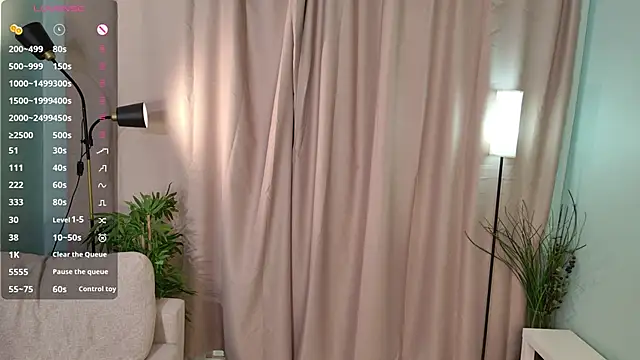 Snapshot of lisabaus chatting on February 20, 10:06 am lisabaus online show from February 20, 10:06 am