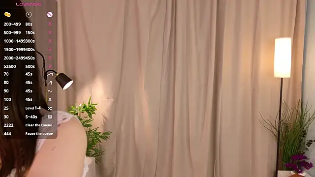 Snapshot of lisabaus chatting on October 28, 7:07 am lisabaus online show from October 28, 7:07 am