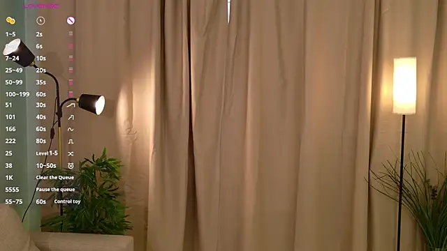 Snapshot of lisabaus chatting on November 24, 7:08 am lisabaus online show from November 24, 7:08 am