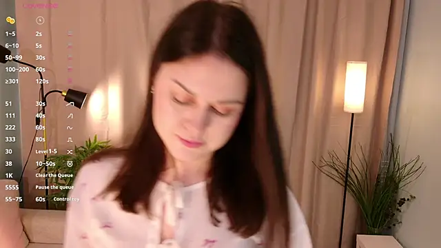 Snapshot of lisabaus chatting on December 16, 7:12 am lisabaus online show from December 16, 7:12 am