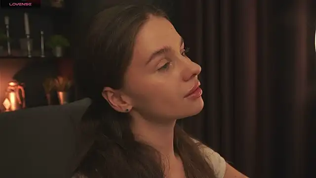 Snapshot of Olivia_Farrell chatting on September 30, 12:44 pm Olivia Farrell online show from September 30, 12:44 pm