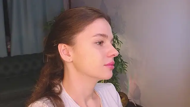 Snapshot of Olivia_Farrell chatting on February 10, 12:37 pm Olivia Farrell online show from February 10, 12:37 pm