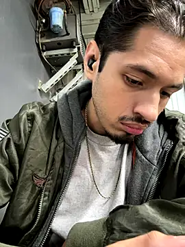 Snapshot of mrredcorn chatting on November 24, 1:33 pm mrredcorn online show from November 24, 1:33 pm