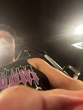 mrredcorn online show from April 1, 8:50 pm