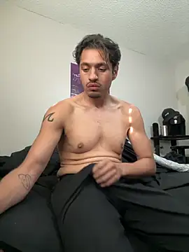 Snapshot of mrredcorn chatting on November 6, 11:20 pm mrredcorn online show from November 6, 11:20 pm