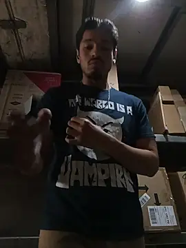 Snapshot of mrredcorn chatting on December 15, 10:32 am mrredcorn online show from December 15, 10:32 am