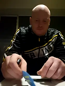 Snapshot of svenni2525 chatting on October 20, 6:08 pm svenni2525 online show from October 20, 6:08 pm
