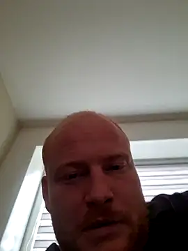 Snapshot of svenni2525 chatting on October 16, 10:56 am svenni2525 online show from October 16, 10:56 am