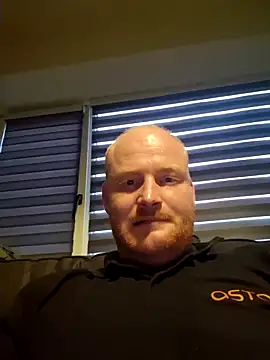 Snapshot of svenni2525 chatting on October 6, 5:13 pm svenni2525 online show from October 6, 5:13 pm