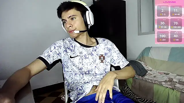 LeonScott 1 online show from October 15, 2:36 pm