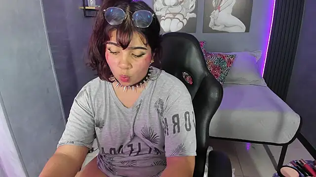 Zara Snow online show from January 17, 1:58 pm