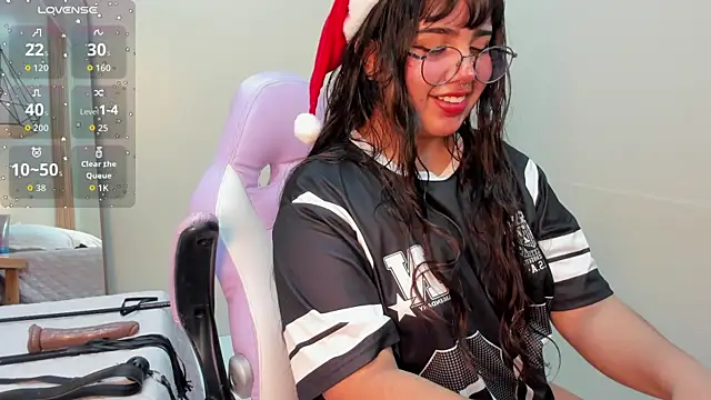 Zara Snow online show from December 13, 9:43 pm