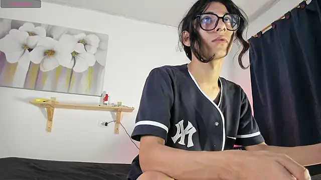 angel hasss online show from September 19, 3:32 am