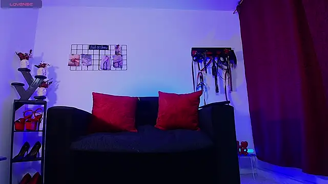 JulietthNoir online show from September 24, 6:14 pm