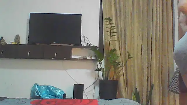 naiaratobon   online show from October 24, 3:38 am